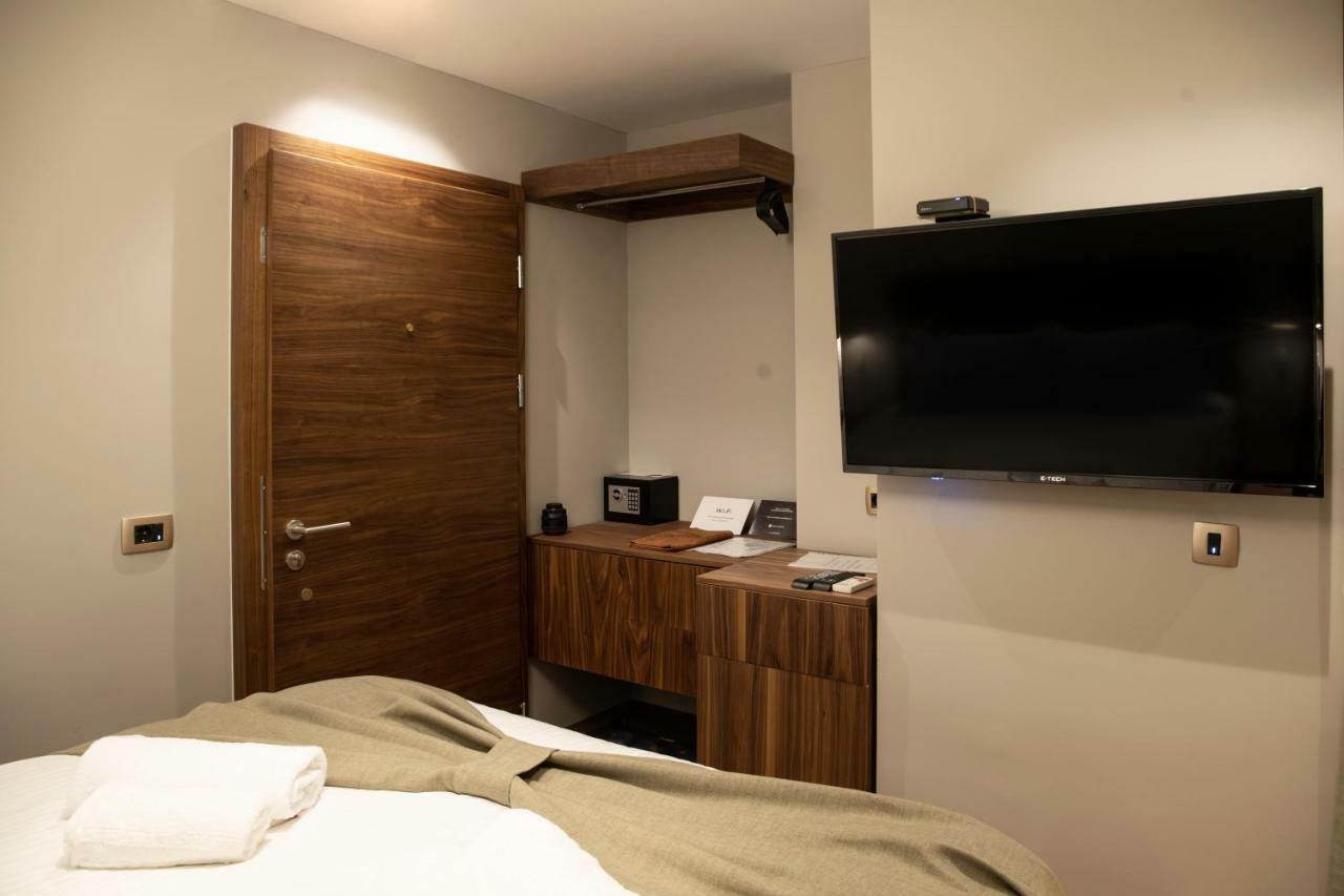 Boulevard Exclusive Prishtine Bagian luar foto