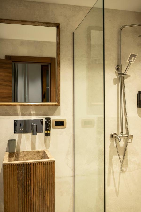 Boulevard Exclusive Prishtine Bagian luar foto